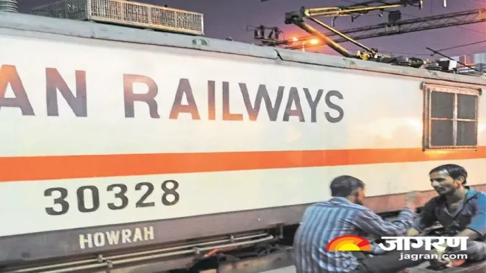 ट्रेन में सफर करते समय हो गया सामान चोरी