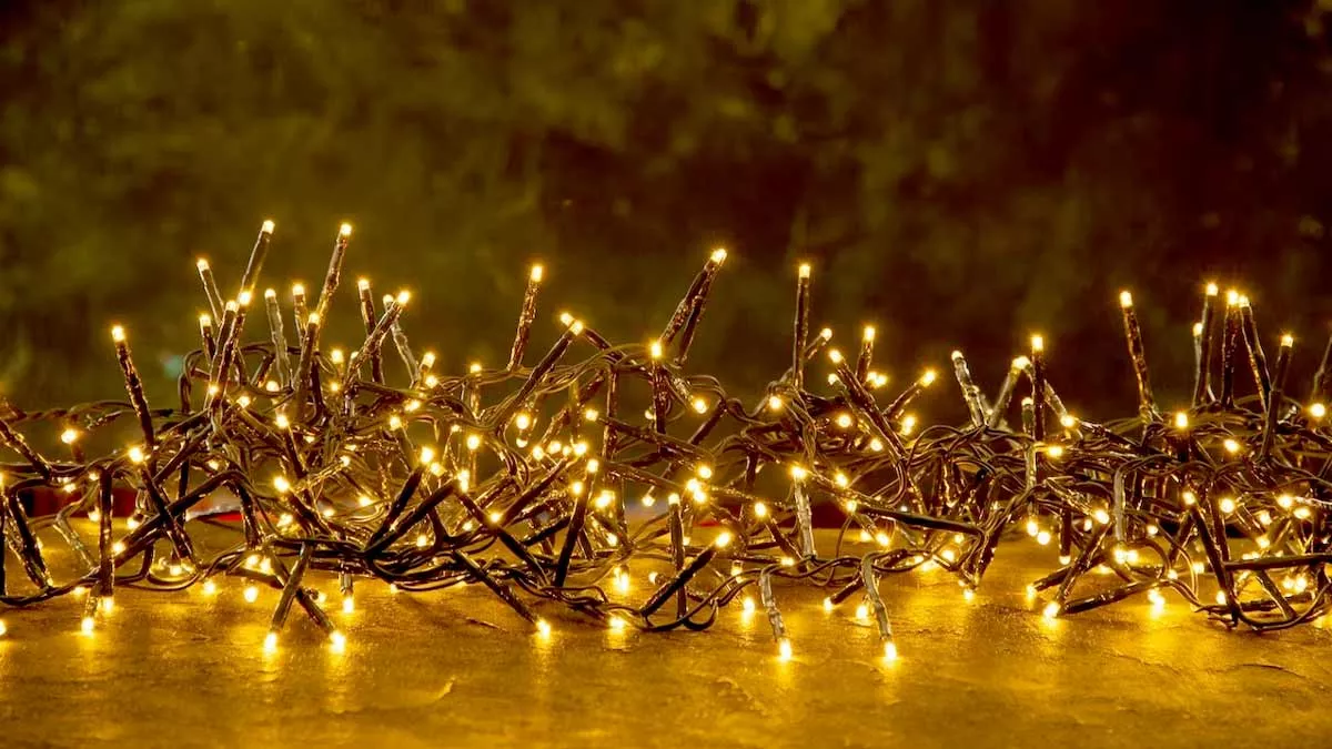 चाँद सा घर होगा रोशन जब डेकोरेटिव Diwali Lights सजेंगी! हर कोई बोल उठेगा “स्वर्ग सा सुंदर आपका आशियाना”