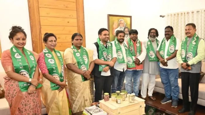 हेमंत सोरेन की पार्टी में कई नेताओं ने की घर वापसी (जागरण)