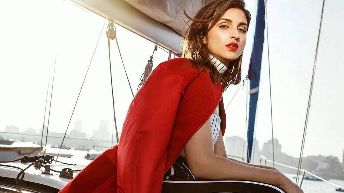 https://www.jagranimages.com/images/newimg/22102024/22_10_2024-parineeti_1_23820010.jpg