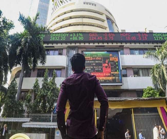 शेयर बाजार में आज गिरावट का दौर रहा।