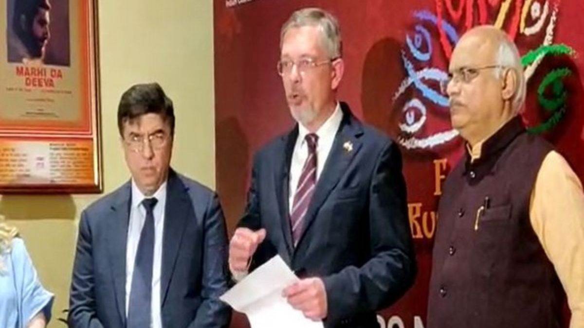 https://www.jagranimages.com/images/newimg/22112022/22_11_2022-denis_alipov__23219772.jpg