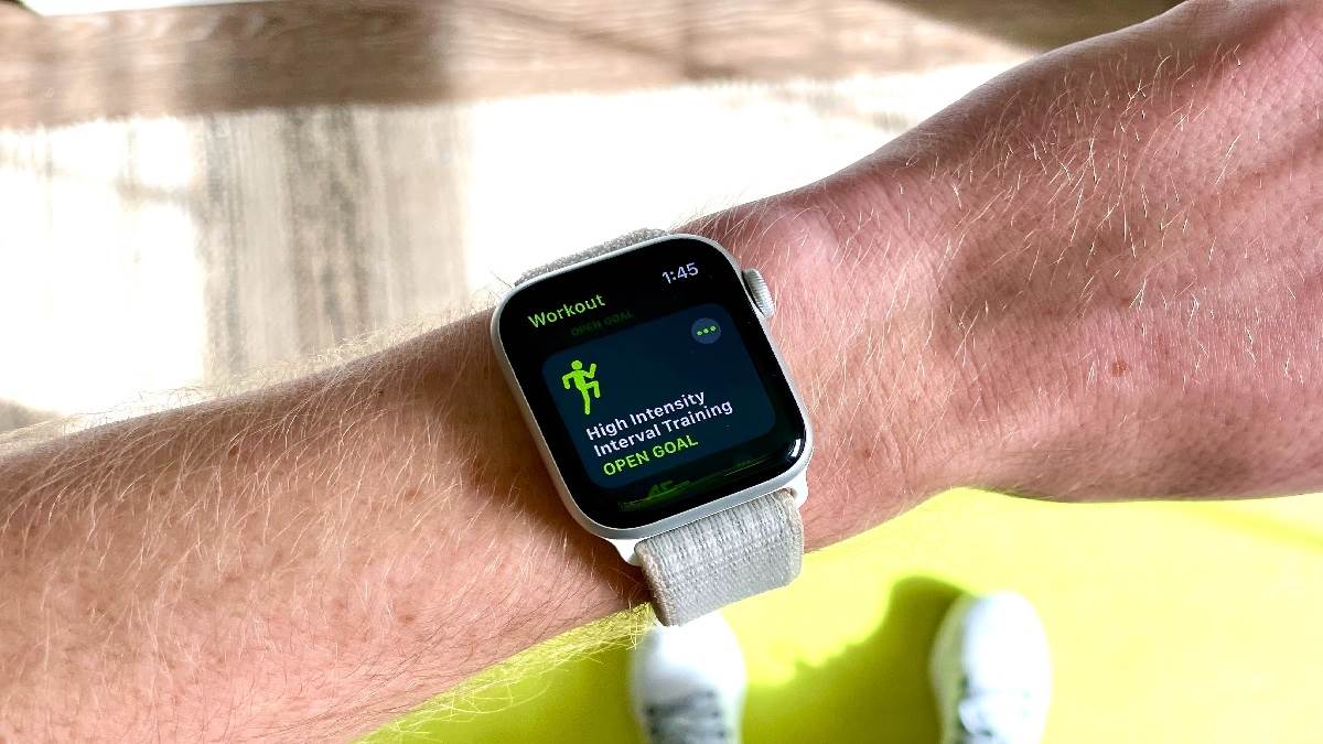 Men’s Smart Watches: बॉडी की हर पल रखनी है खबर तो लाएं ये स्मार्टवॉच, कॉलिंग के साथ मिल रही है बड़ी डिस्प्ले