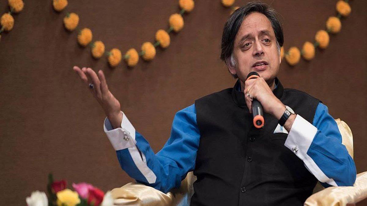 i dont fear anyone no one needs to fear me says shashi tharoor