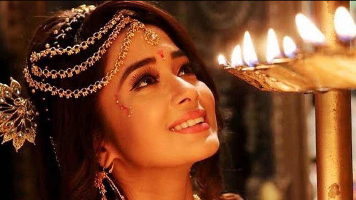 https://www.jagranimages.com/images/newimg/22112022/22_11_2022-tina_dutta1_23220206.jpg
