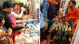 Winter Carnival Agra: कोठी मीना बाजार में विंटर कार्निवल में खरीदारी करते लोग।