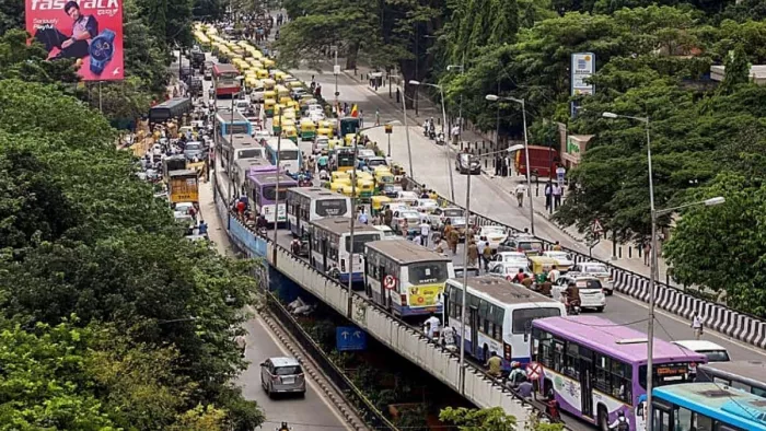 इस नियम के लगते ही दिल्ली में इन बसों की एंट्री पर लग जाएगा बैन