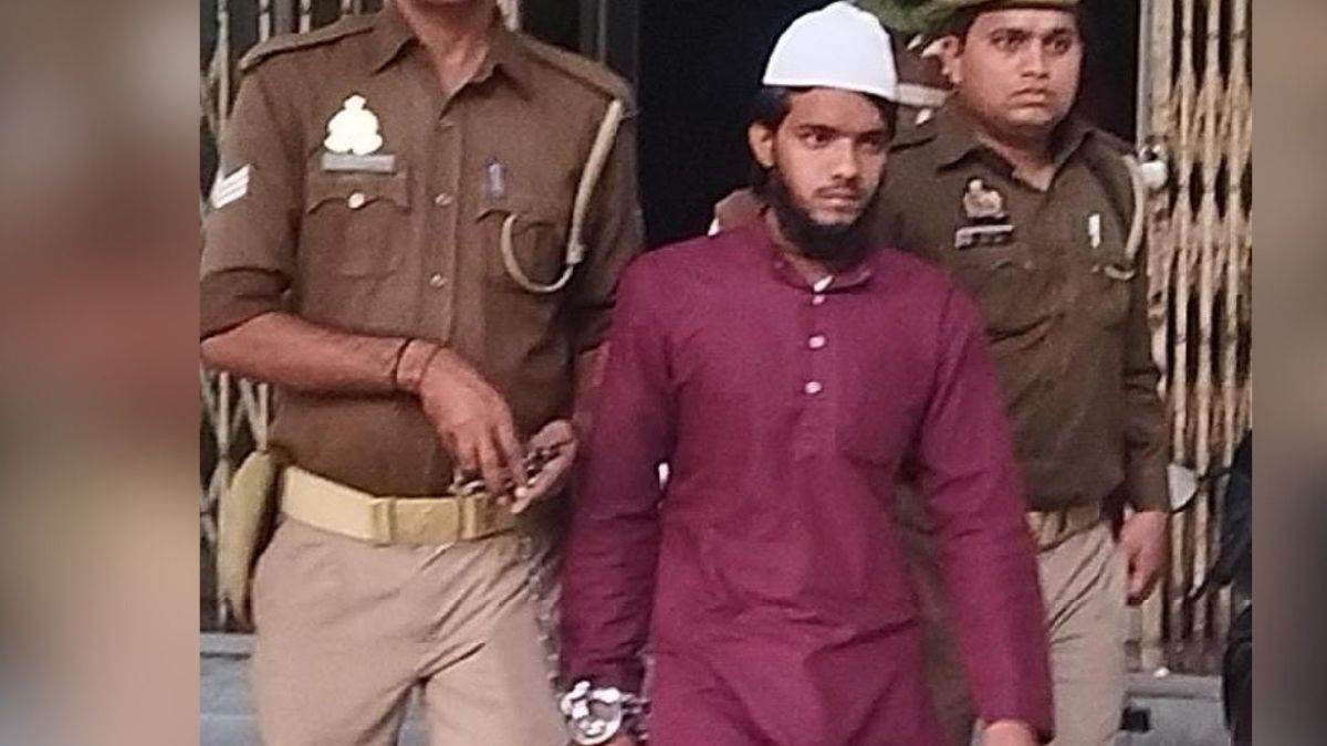 https://www.jagranimages.com/images/newimg/22112023/22_11_2023-hafiz_gets_life_imprisonment_23586410.jpg