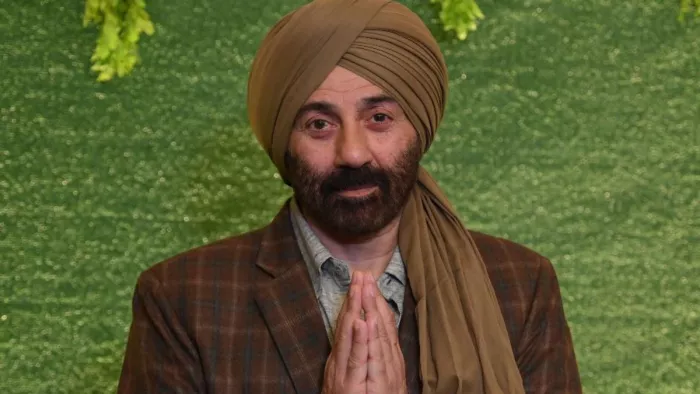 Gada 2 एक्टर सनी देओल की आंखों से फिल्म फेस्टिवल में बहे आंसू/ फोटो- Instagram Sunny Deol Fan Club