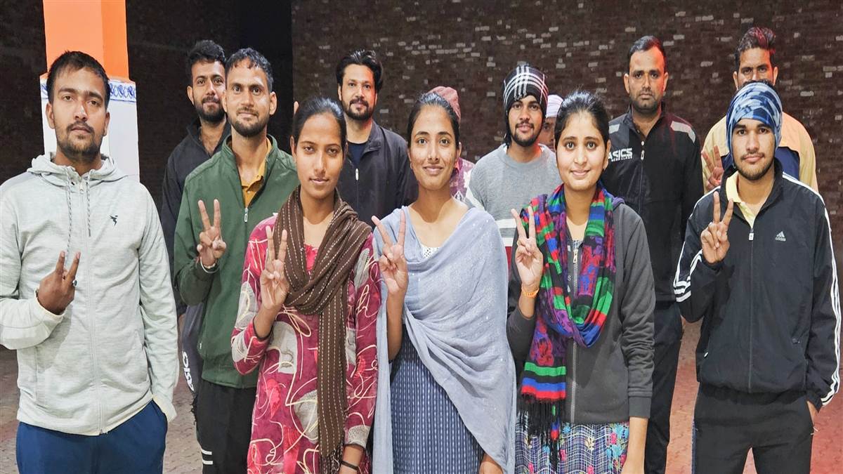 https://www.jagranimages.com/images/newimg/22112024/22_11_2024-21mzn_20_21112024_292.jpg