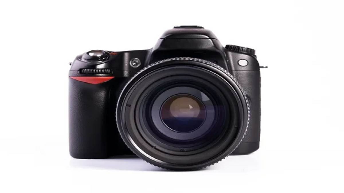 https://www.jagranimages.com/images/newimg/22112024/22_11_2024-best-camera-cover-image_23835475.jpg