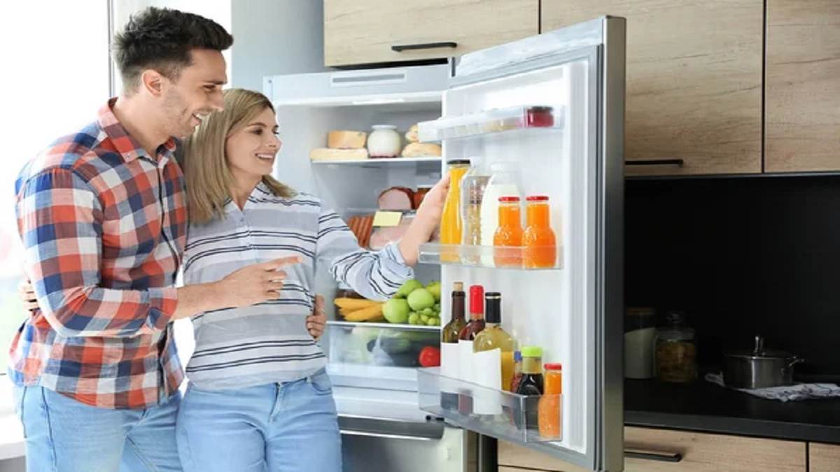 फल और सब्जियों को इंस्टेंट फ्रेश रखने वाली 5 Refrigerator की कीमत सिर्फ 12,990 से शुरू, मिलेगी फास्ट कूलिंग और एंटी बैक्टिरियल गैस्केट से खाना रहेगा सुरक्षित