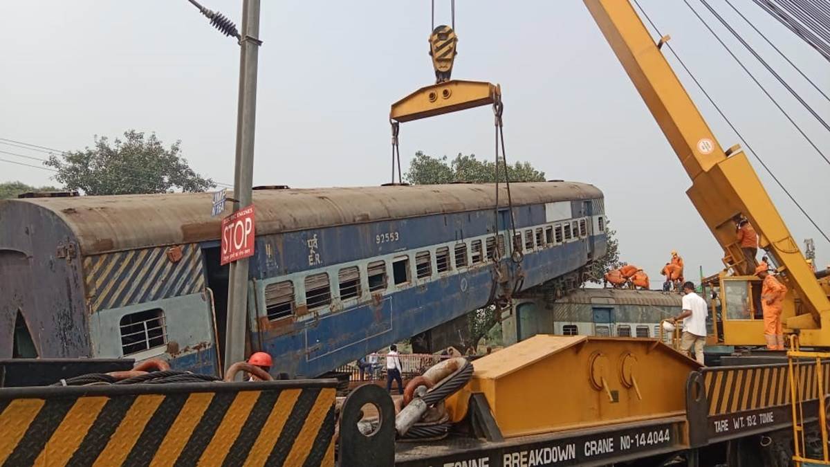 munger news mock drill done by malda railway division in jamalpur infront of drm