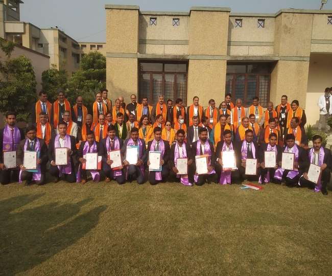 governor anandiben patel said in meerut that arrival of daughters in agriculture is a good sign for the country