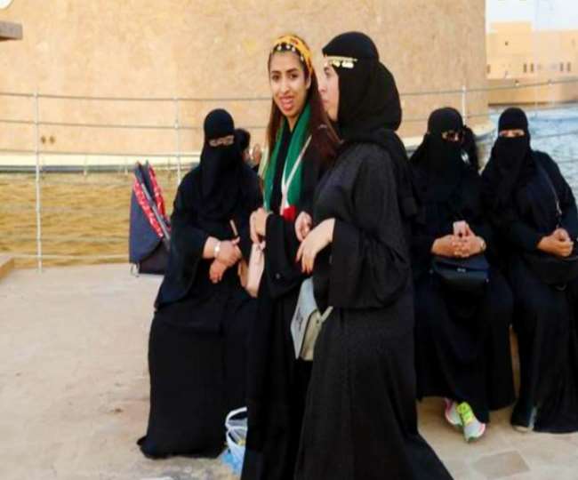https://www.jagranimages.com/images/newimg/22122021/22_12_2021-saudi_arebia_women_22316596.jpg