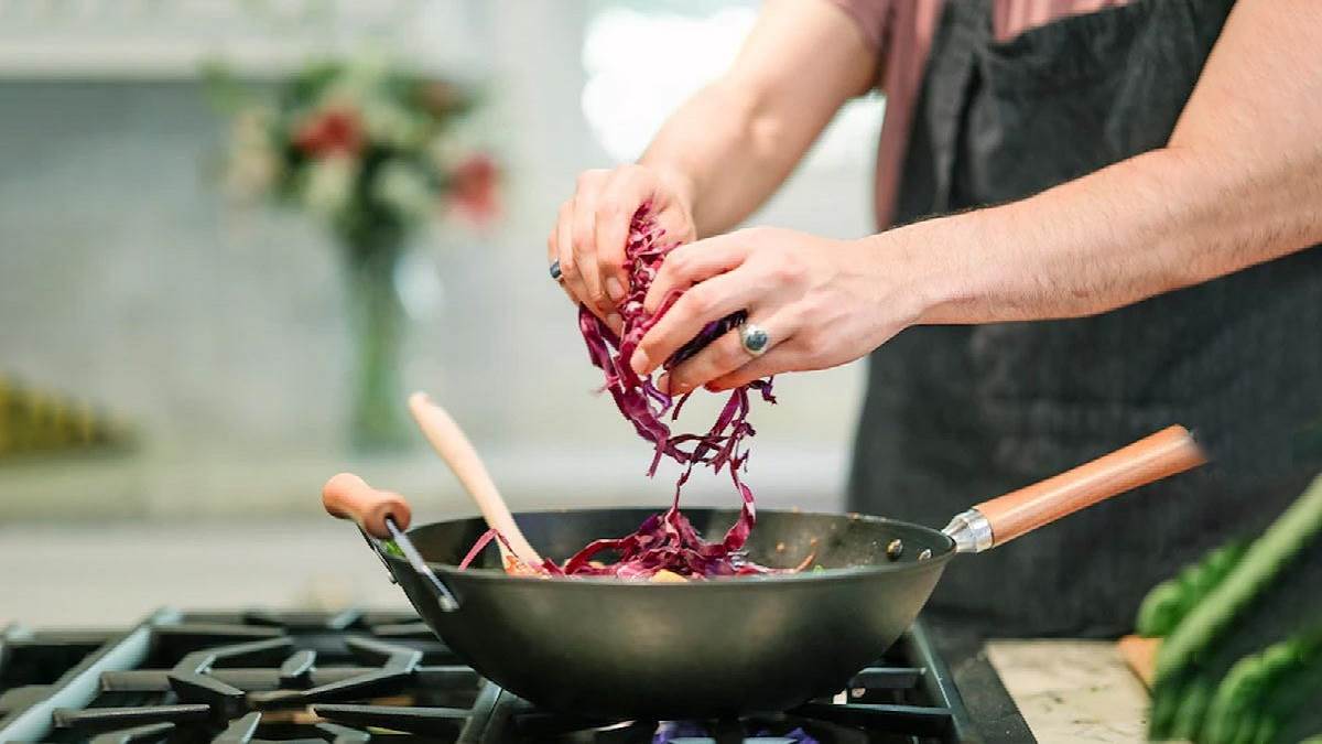 5 Best Non Stick Kadai: हलवा हो या छप्पन भोग इन कढ़ाही में बनेंगे और भी स्वादिष्ट, सब पूछेंगे कहां से ली?