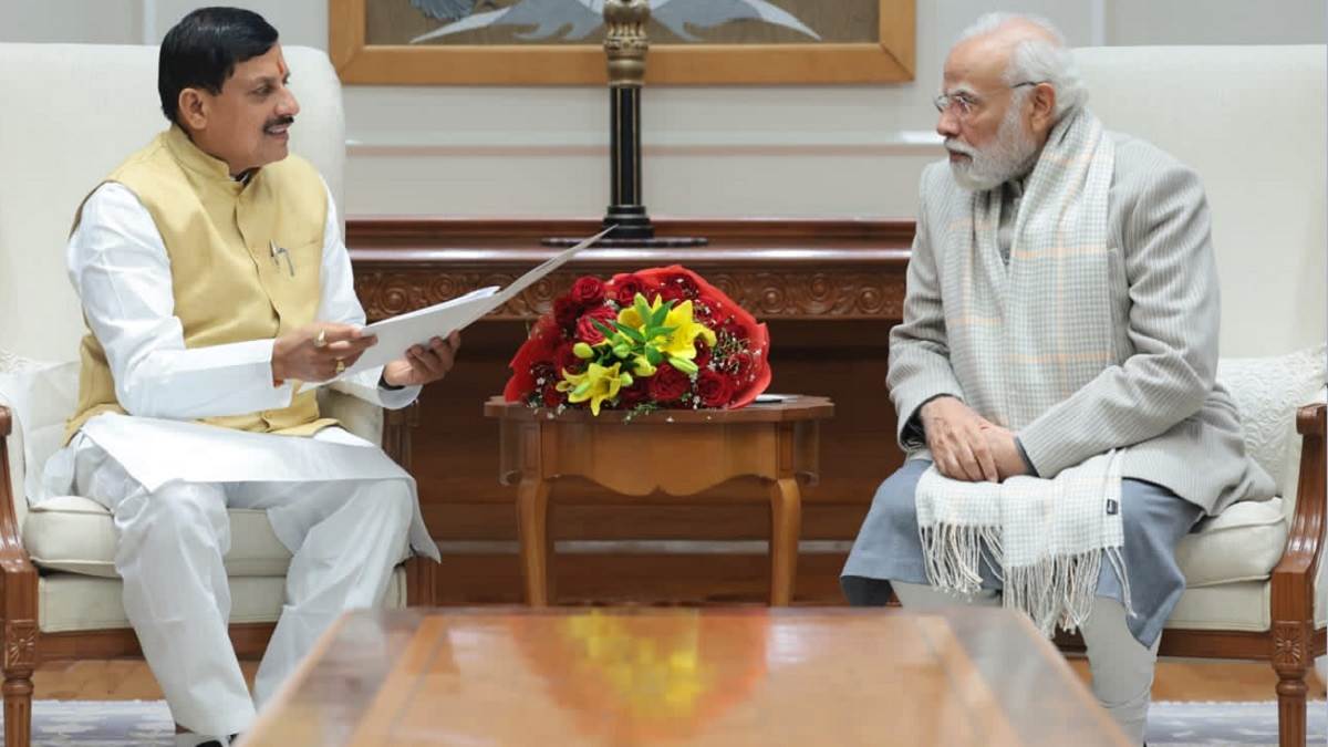 https://www.jagranimages.com/images/newimg/22122023/22_12_2023-mohanyadavmeetsmodi_23611016.jpg