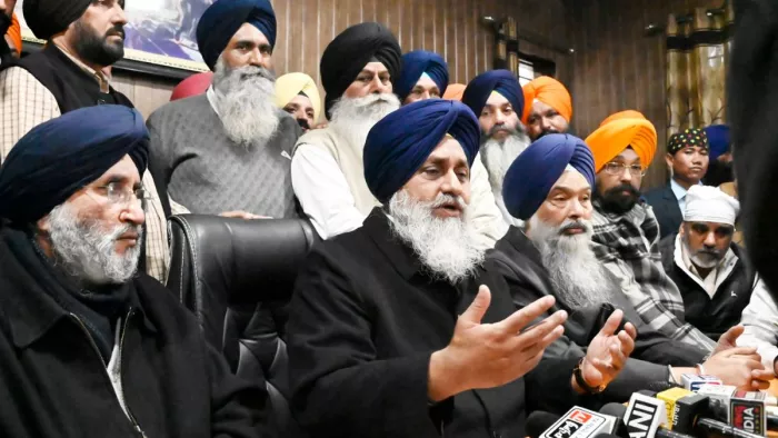 बंदी सिखों की रिहाई को लेकर सुखबीर बादल ने पीएम से की अपील, PHOTO X