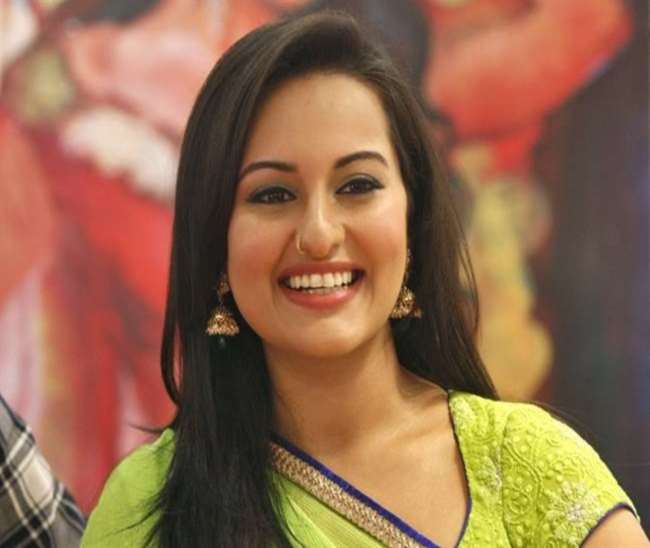 Only Moradabad Police Will Investigate The Fraud Case On Sonakshi Sinha