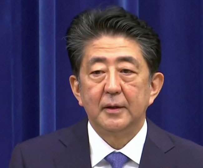 जापान के पूर्व प्रधानमंत्री शिंजो आबे को दिया नेताजी पुरस्कार 2022। फाइल फोटो