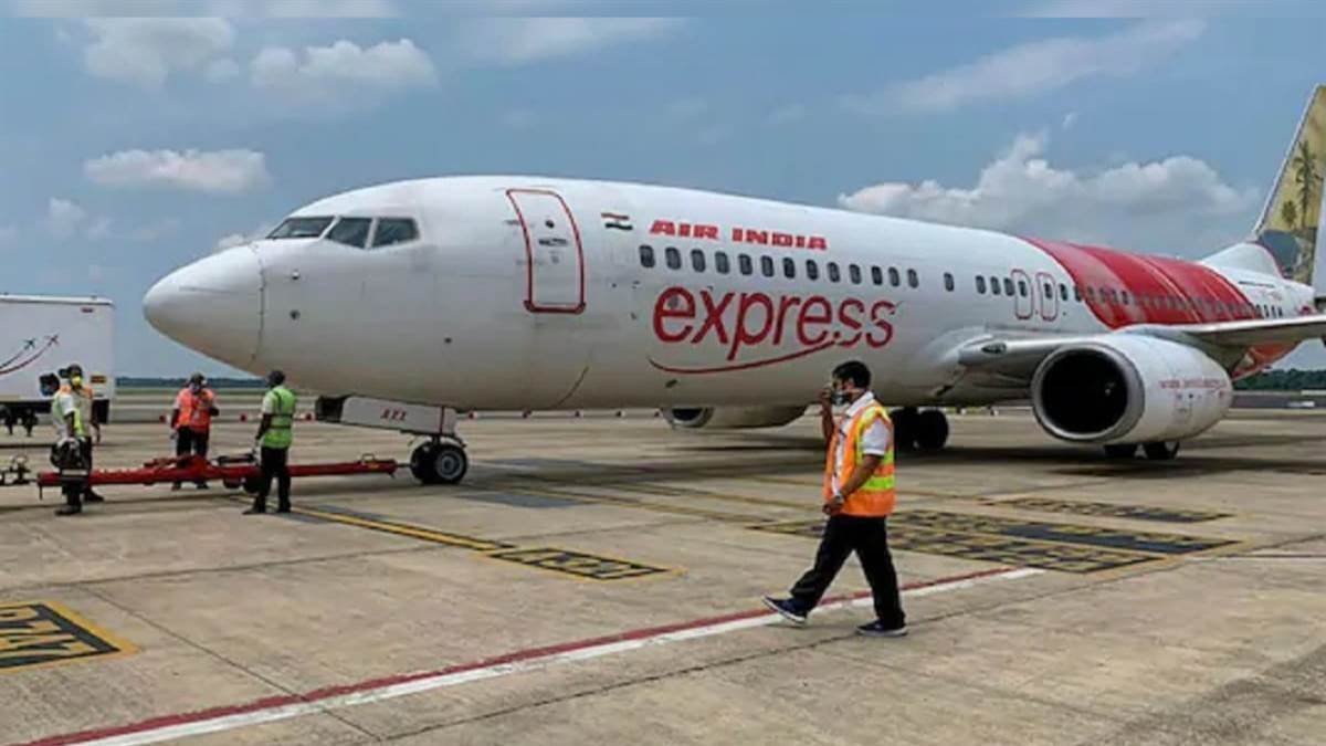 https://www.jagranimages.com/images/newimg/23012023/23_01_2023-air_india_express_23306185.jpg