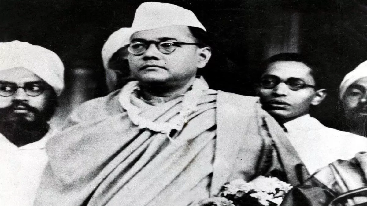 Subhas Chandra Bose: सामने आई नेताजी के जीवन से जुड़ी 74 साल पुरानी किताब, रहस्यों से उठेगा पर्दा