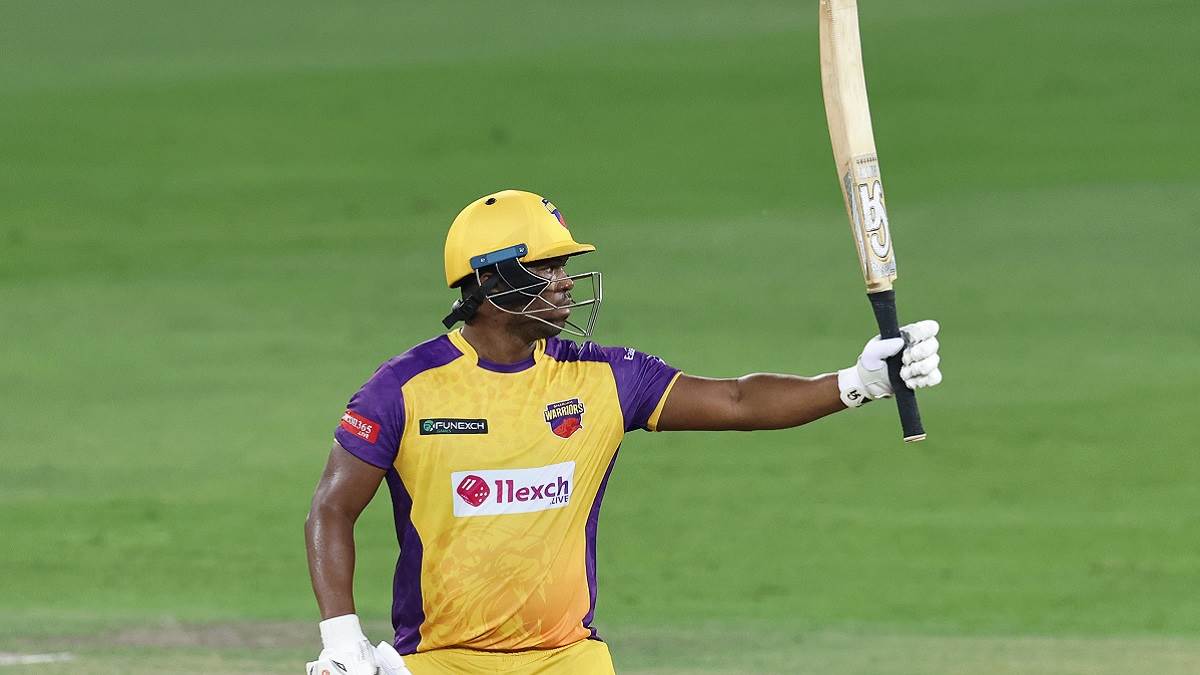 johnson charles played brilliant knock as sharjah warriors beat dubai capitals by 5 wickets in ilt20