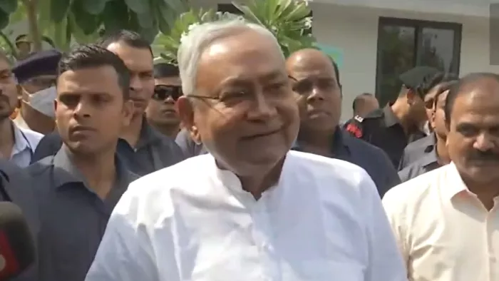 Bihar Politics : मुख्यमंत्री नीतीश कुमार अचानक राज्यपाल से मिलने पहुंचे, बिहार में सियासी हलचल तेज