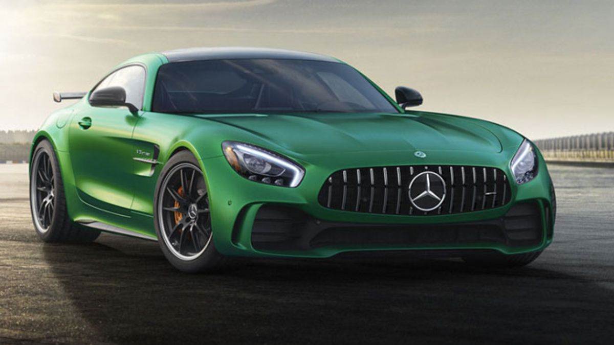 ncr a man sold his mercedes car by getting a fake noc in delhi and victim complained in police station