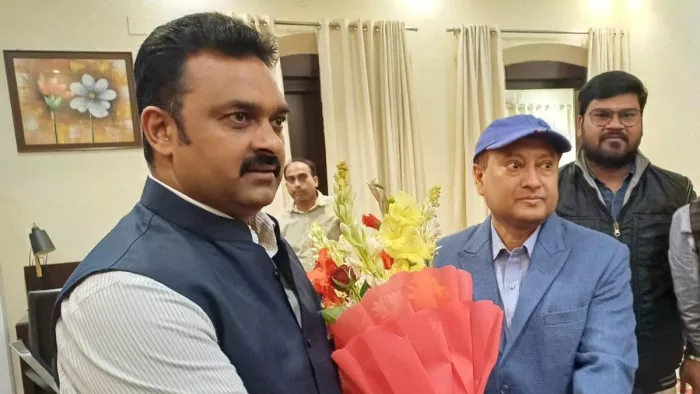 धनबाद पहुंचे केंद्रीय ग्रामीण विकास राज्य मंत्री कमलेश पासवान