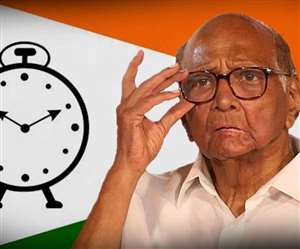 भाजपा के पांच पार्षदों ने राकांपा के पक्ष में मतदान किया, दो मतदान से अनुपस्थित रहे।