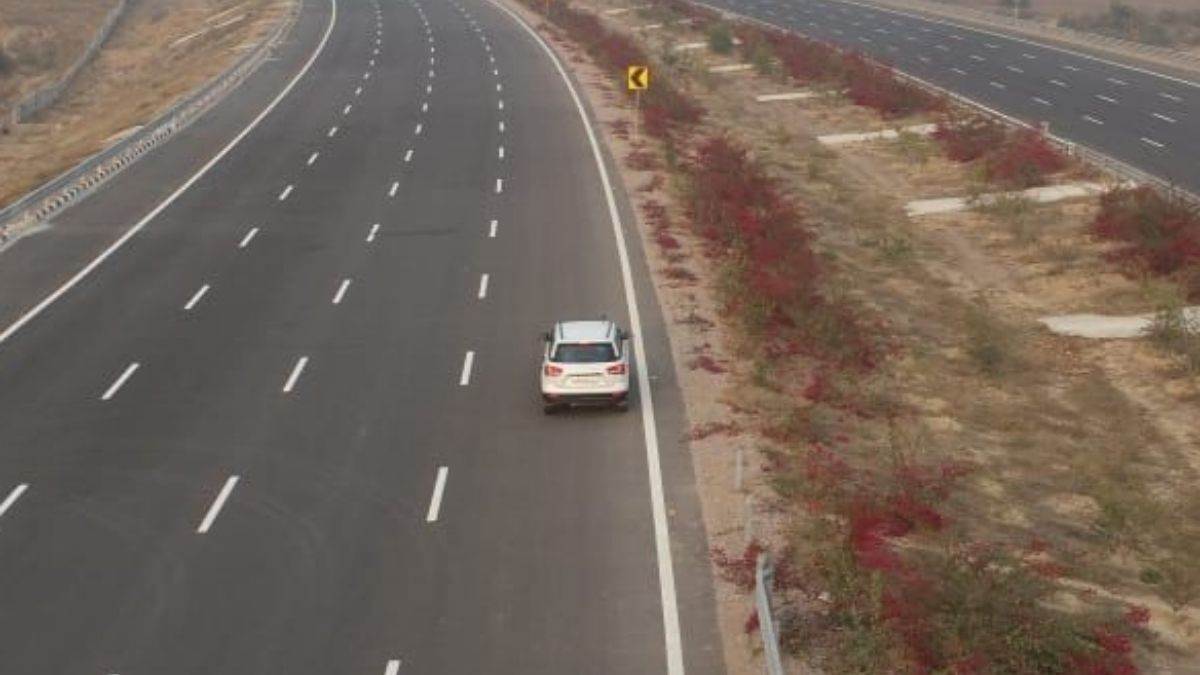 https://www.jagranimages.com/images/newimg/23022023/23_02_2023-dvm_expressway_23338416.jpg