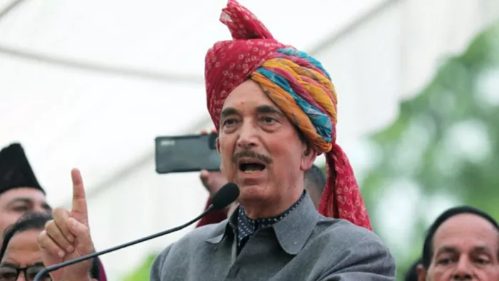 गुलाम नबी आजाद ने की संपत्ति कर पर रोक लगाने की मांग