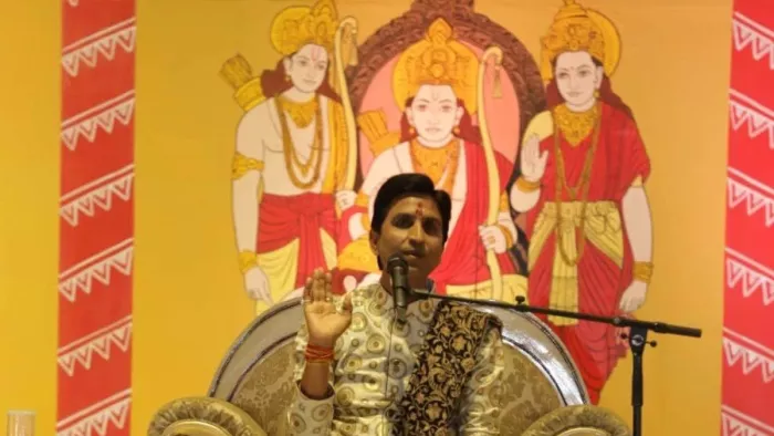 रामकथा शुरू करने से पहले कुमार विश्वास ने मांगी माफी