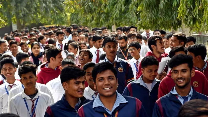 स्टूडेंट क्रेडिट कार्ड योजना के तहत मिलता है चार लाख तक का लोन। (फाइल फोटो)