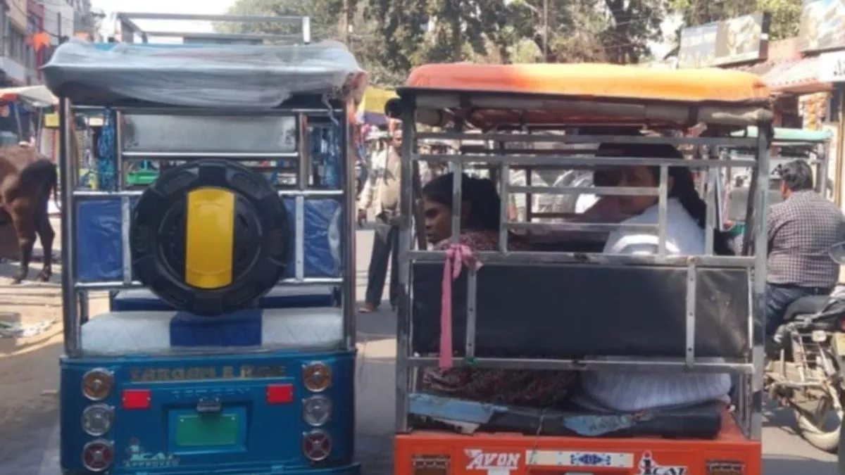 गिरिडीह में बगैर लाइसेंस ई-रिक्शा चालक ढो रहे सवारियां, एक्शन की तैयारी में यातायात पुलिस