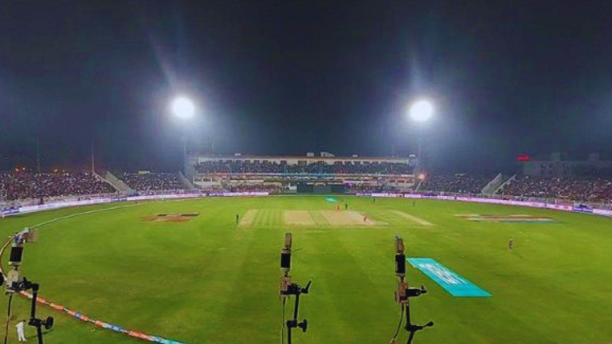 https://www.jagranimages.com/images/newimg/23022025/23_02_2025-pitch_23889640.jpg