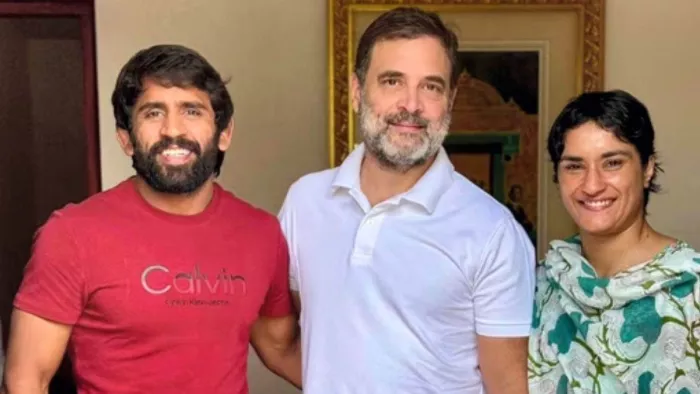राज्य स्तरीय स्टार प्रचारकों की सूची से में नहीं है विनेश फोगाट और बजरंग पुनिया का नाम (File Photo)