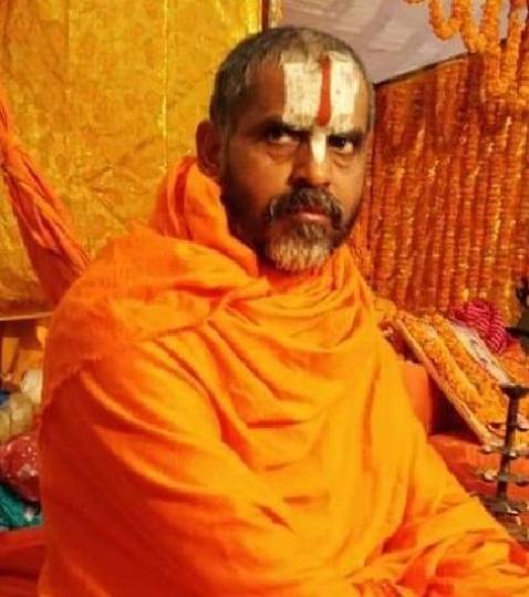 Image result for गेरुआ वस्त्र"