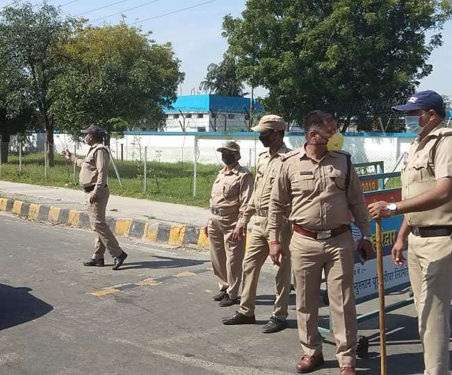 Uttarakhand Lockdown Police closed liquor shops