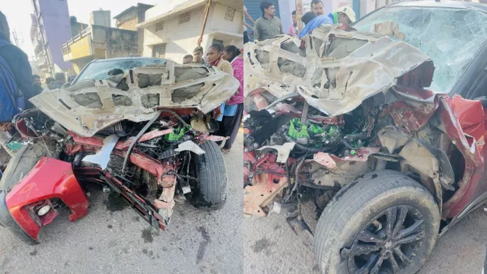 Lohardaga Car Accident: लोहरदगा में भीषण सड़क हादसा, तेज रफ्तार कार ने ट्रक में मारी टक्कर, एक की मौत, 3 घायल