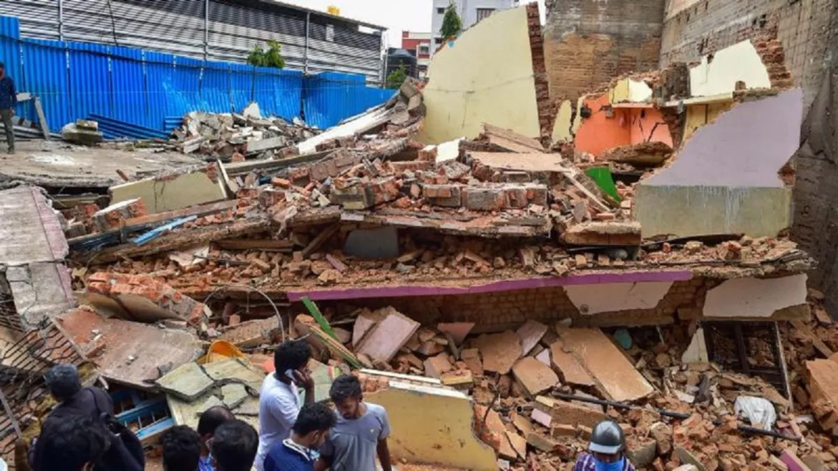 Andhra Pradesh: विशाखापट्टनम में ढही तीन मंजिला इमारत, दो बच्चों समेत तीन  लोगों की मौत - building collapsed in visakhapatnam three people died many  injured