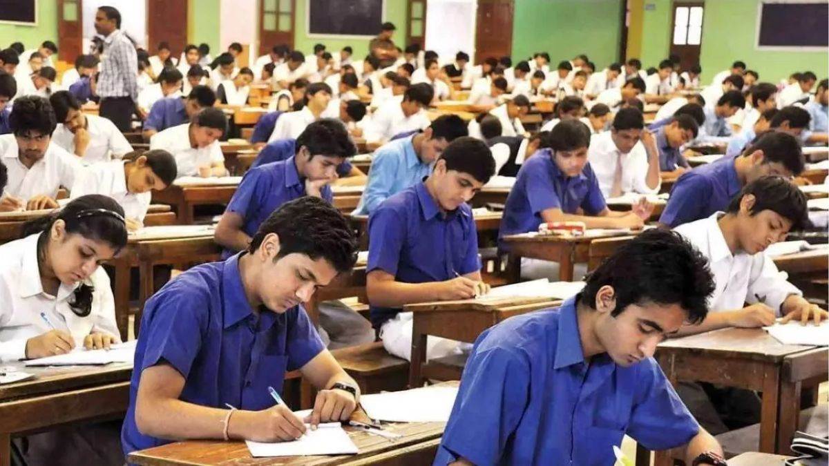 https://www.jagranimages.com/images/newimg/23032024/23_03_2024-cbse_board_exam_2024_14_23681278.jpg