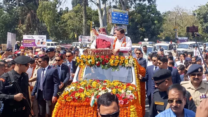Uttarakhand Government: देहरादून में मुख्यमंत्री पुष्कर सिंह धामी ने रोड शो किया। जागरण
