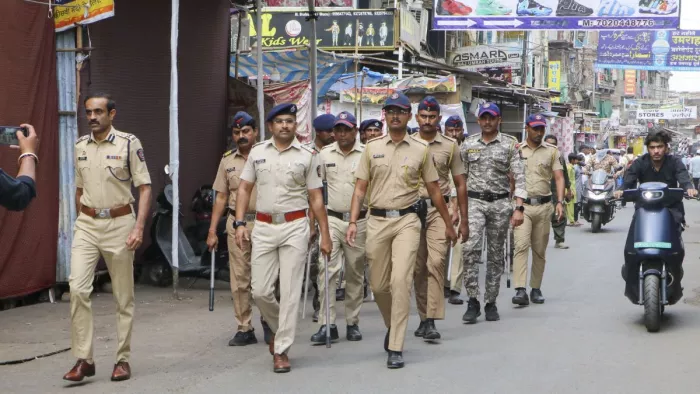 नागपुर में कर्फ्यू हटा, हालात सामान्य, पुलिस का सख्त पहरा जारी। (फोटो सोर्स- पीटीआई)