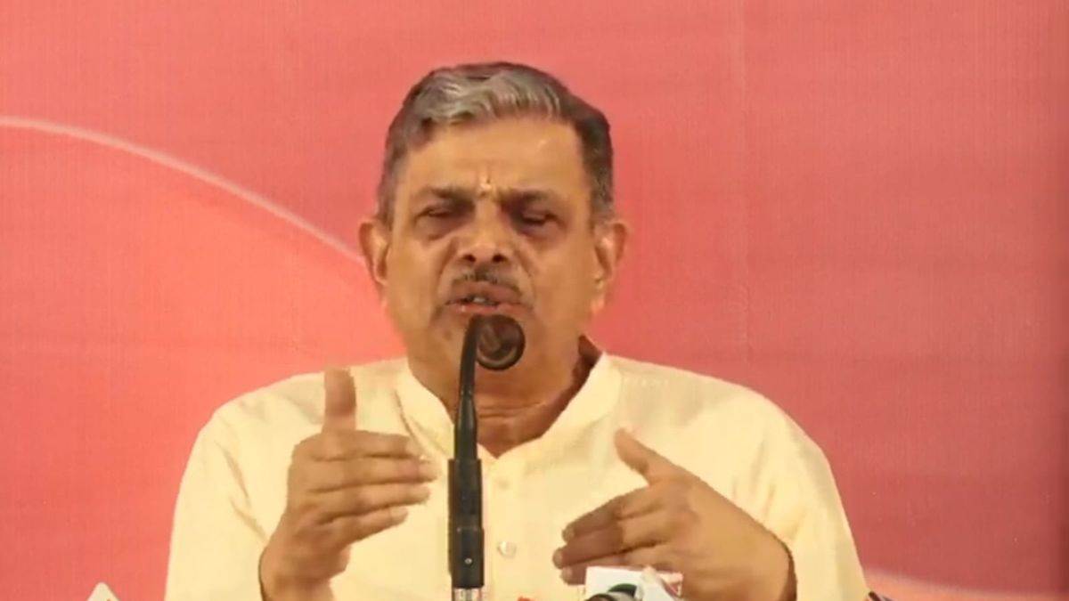 https://www.jagranimages.com/images/newimg/23032025/23_03_2025-rss_news_1_23904748.jpg