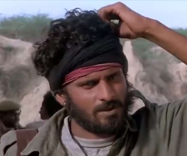 बैंडिट क्वीन के एक सीन में मनोज बाजपेयी। साभार