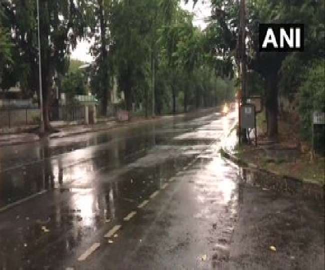 दिल्ली में आंधी के साथ बारिश का अलर्ट; इन राज्यों में भी बरसेंगे मेघा