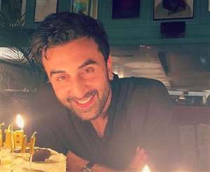 रणवीर कपूर से एक फैन ने पूछा था कि कॉफी विद करण पर वह किसके साथ जाना चाहते हैंl