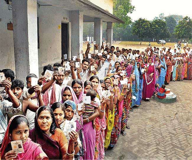 तृणमूल-भाजपा के बीच यहां मुख्य मुकाबला है।